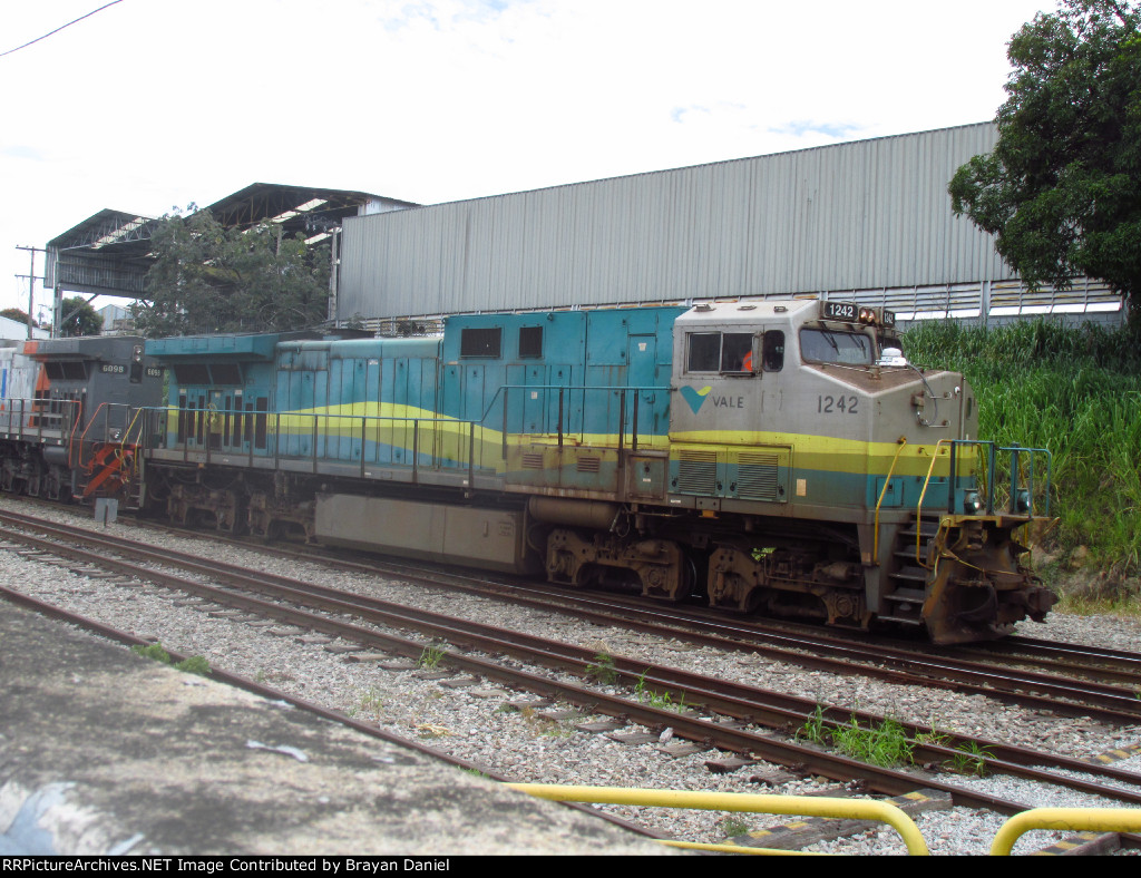 EFVM 1242